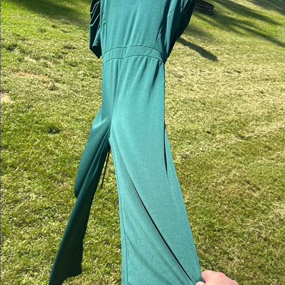 Sleek Green Belted Jumpsuit Women’s Plus Size XXL NWOT - Picture 2 of 9